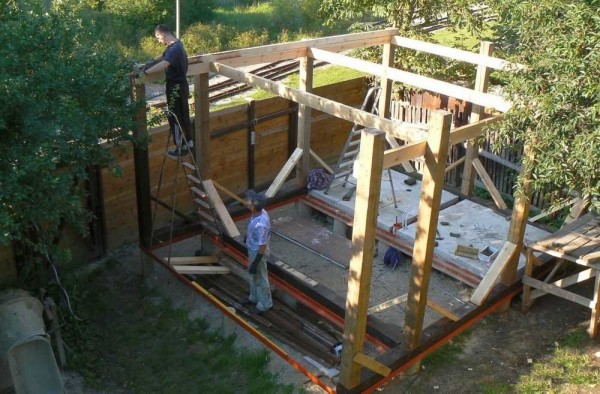 Как построить бюджетную баню на даче