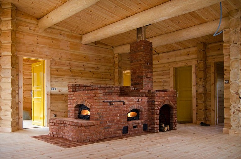 сделать печь в деревянном доме